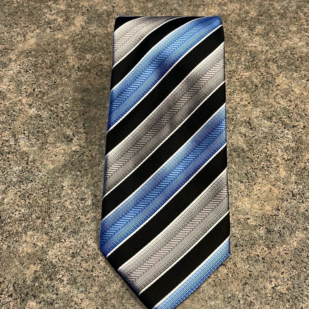 Covington blue striped silk necktie tie classic preppy